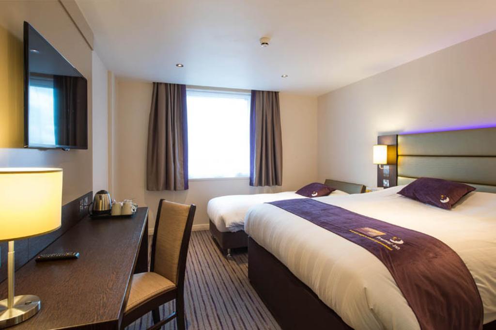Premier Inn Chichester Kültér fotó