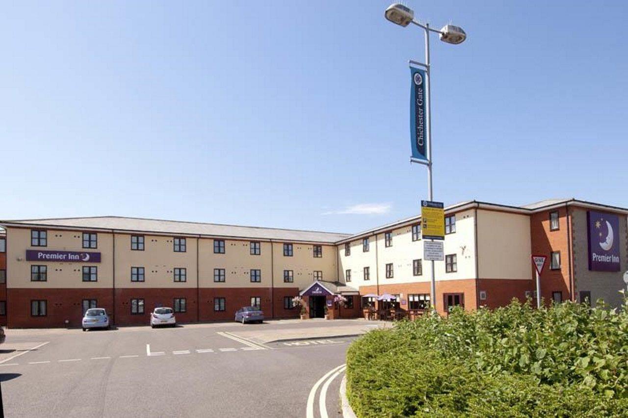 Premier Inn Chichester Kültér fotó