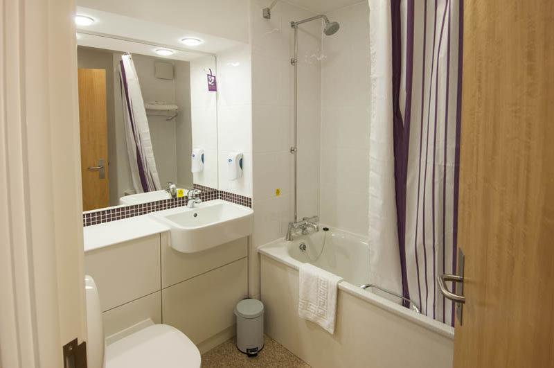 Premier Inn Chichester Kültér fotó